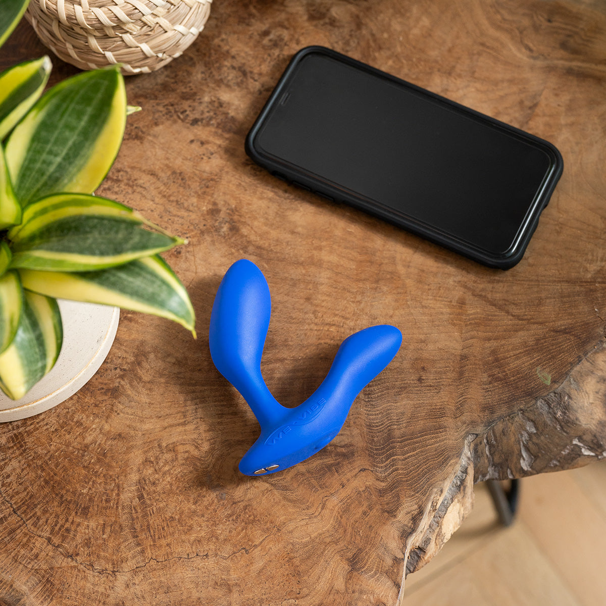 We-Vibe® Vector+ - Vibrating Prostate Massager – Royal Blue