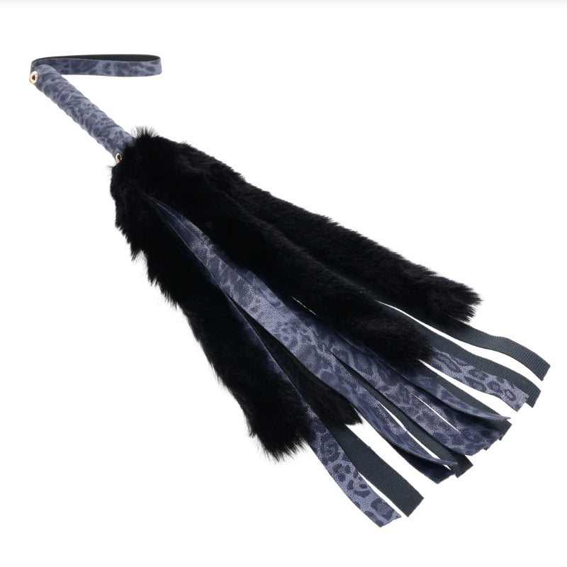 Sportsheets - Cougar Faux Fur Flogger