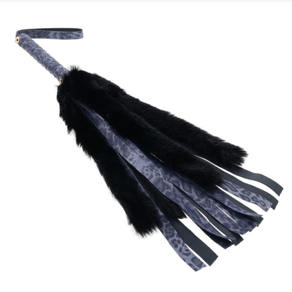 Sportsheets - Cougar Faux Fur Flogger