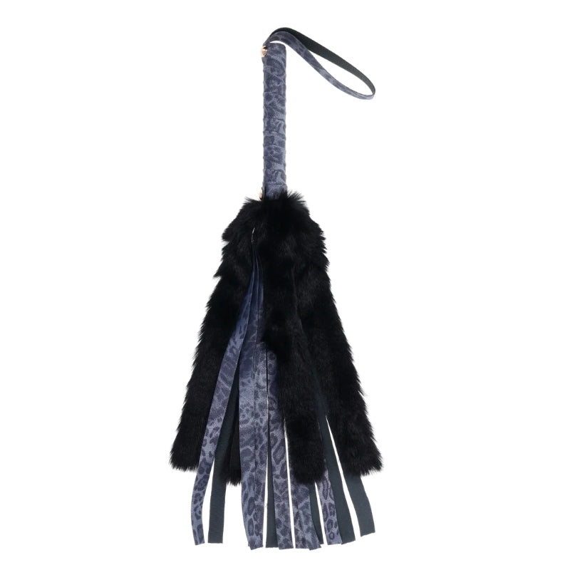 Sportsheets - Cougar Faux Fur Flogger