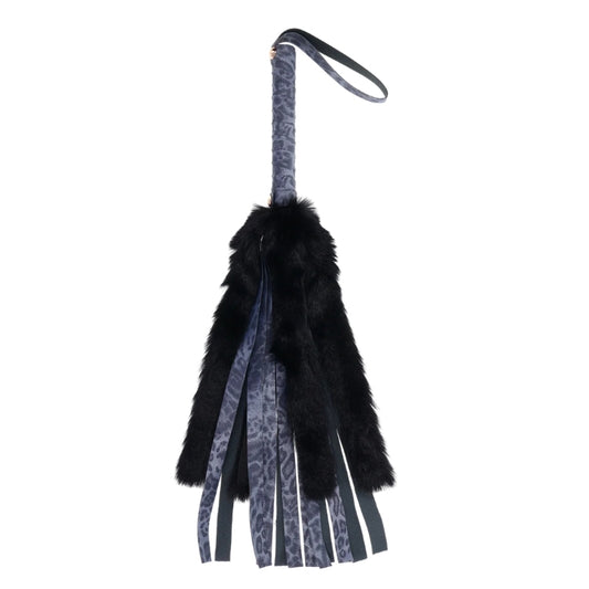 Sportsheets - Cougar Faux Fur Flogger