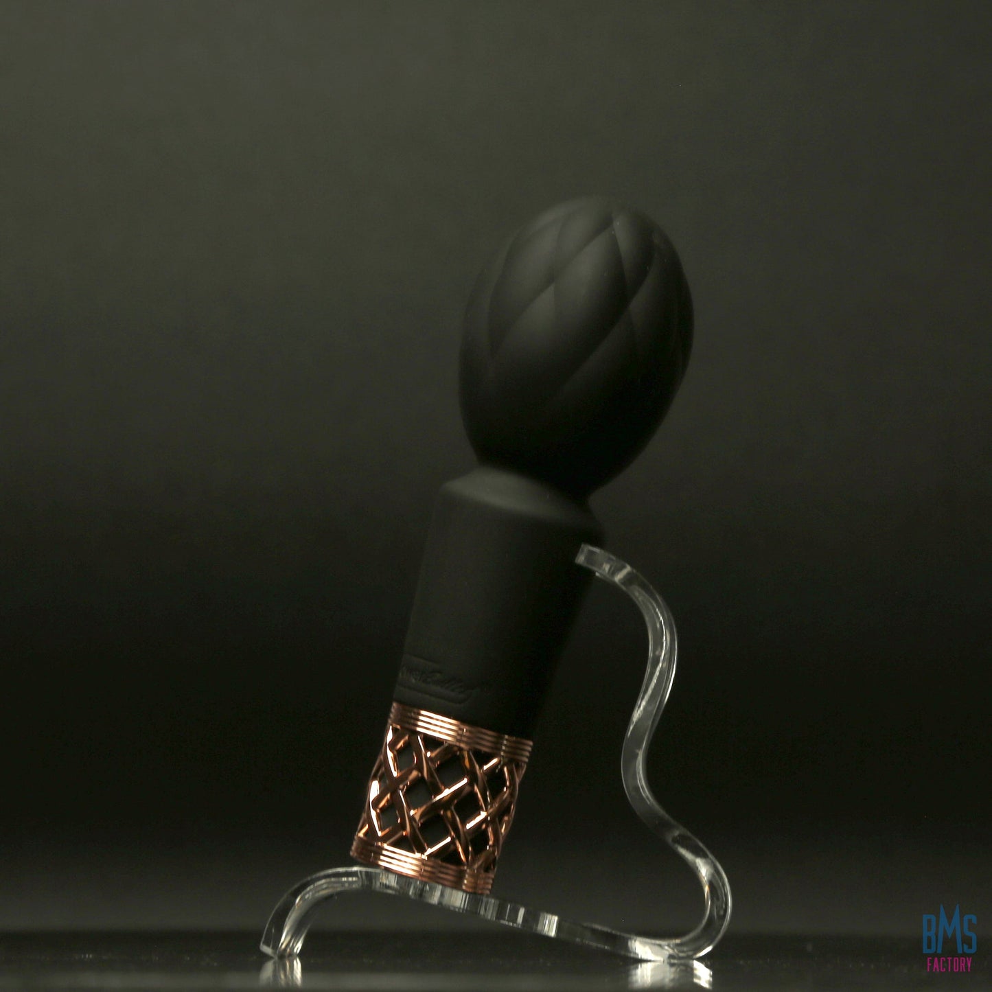 Pillow Talk® Secrets - Pleasure - Clitoral Vibrator Wand - Black