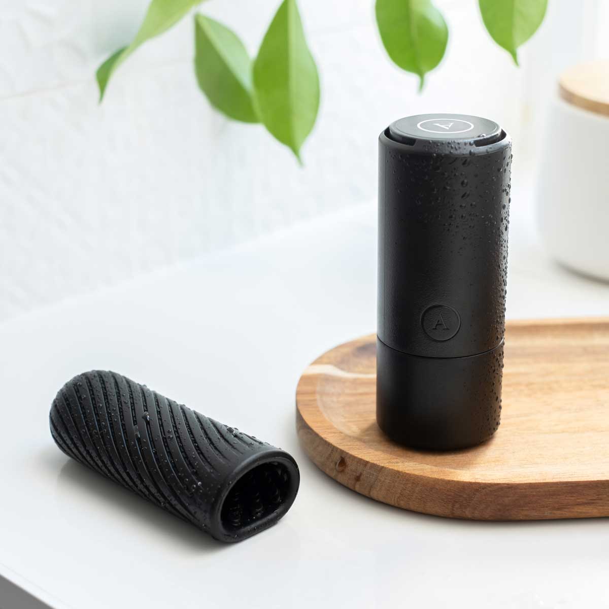 We-Vibe - Arcwave - Ghost Stroker - Black